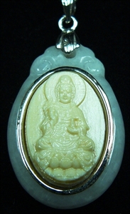 Picture of IVORY & JADE KWANYIN PENDANT (I02)