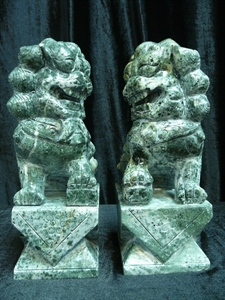 Picture of 10" Pair of Green Jade Foodogs (HJ024)